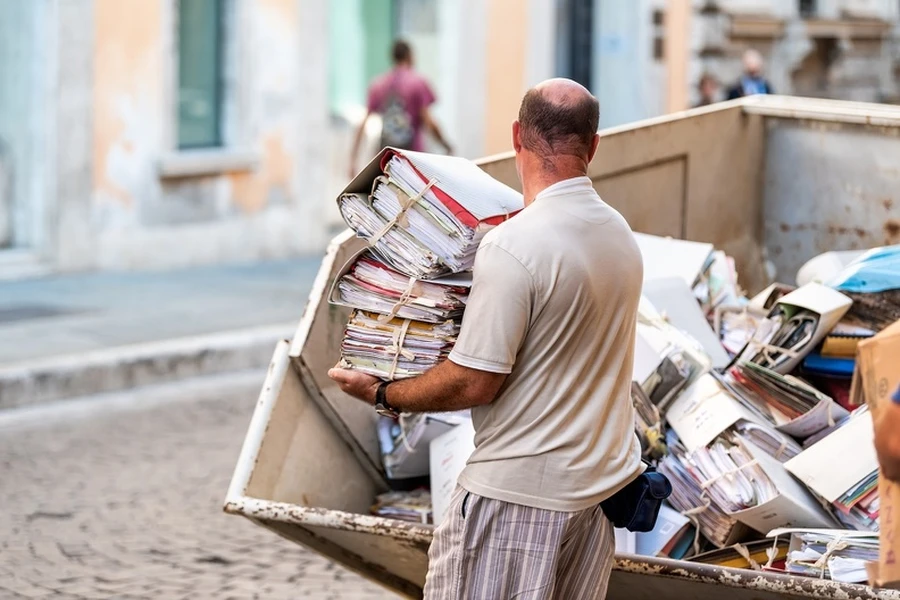 How Janitors Identify Items For Junk Disposal in Hartford, CT